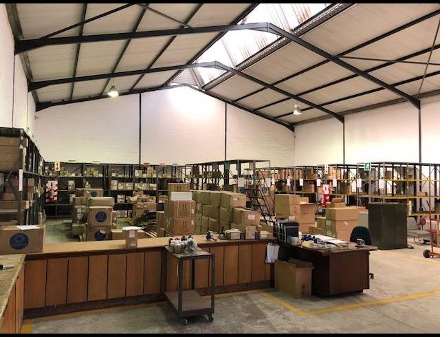 370M² WAREHOUSE TO LET IN EPPING INDUSTRIAL